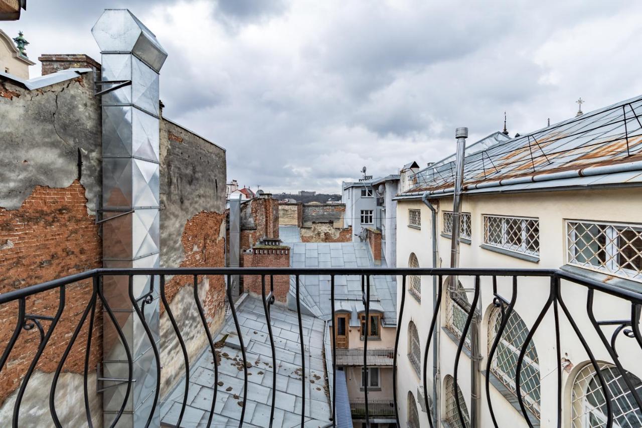 Grand Apartments On Rynok Square Lviv Kültér fotó